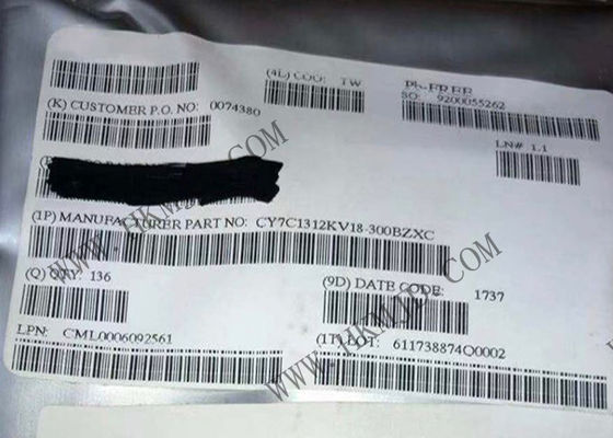 آی سی حافظه CY7C1312KV18-300BZXC SRAM های خط لوله همزمان 1.8 ولت CY7C1312 FBGA165