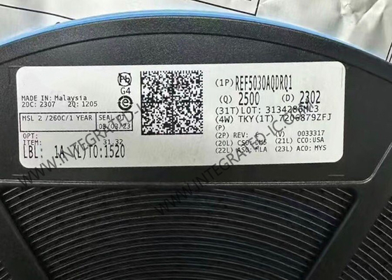 REF5030AQDRQ1 تراشه مدار یکپارچه خودرو کم سر و صدا بسیار کم حرکت دقت ولتاژ مرجع